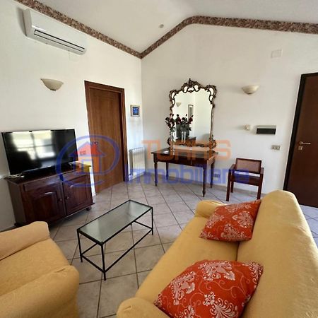 La Mansarda Di Via Galilei Lägenhet Porto Torres Exteriör bild